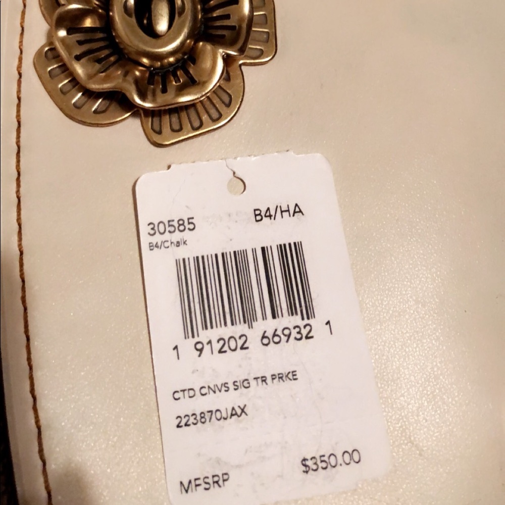 Coach Purse 👜 - Picture 8 of 8